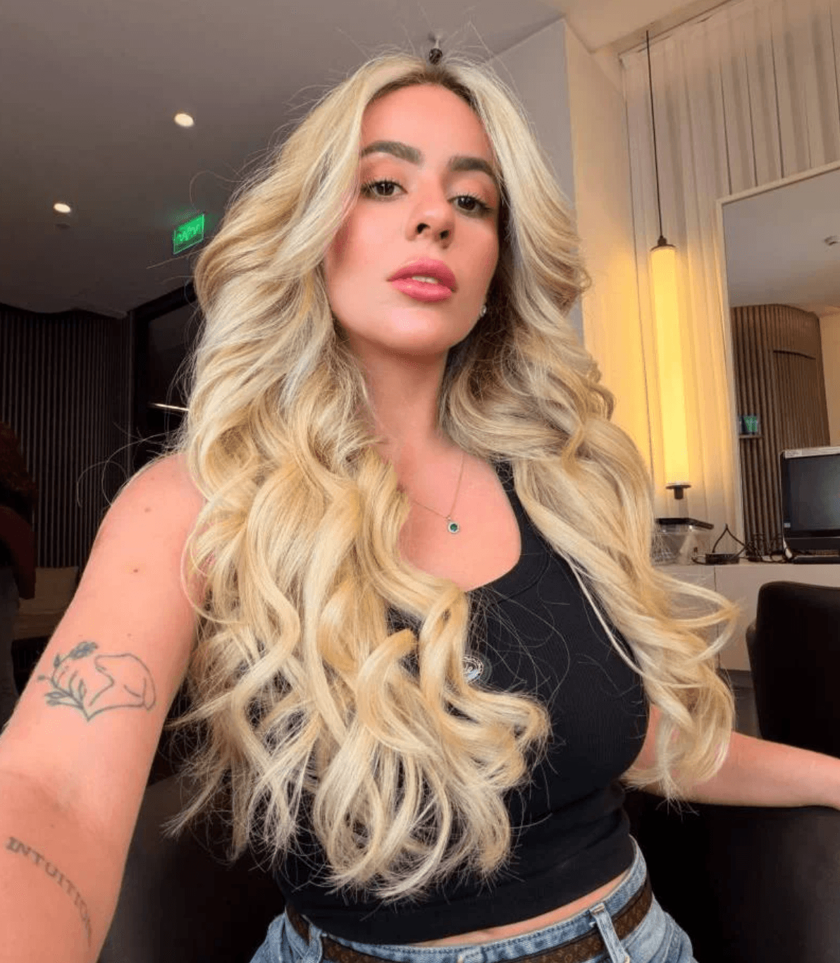 Acompanhante mulher Gabi Videla, 23 anos, em Moema, São Paulo